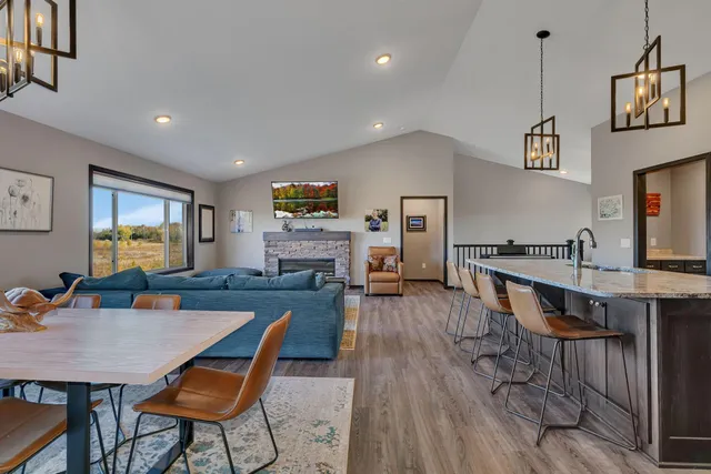 $499,900 | 1933 38th Street South, St. Cloud, MN 56301