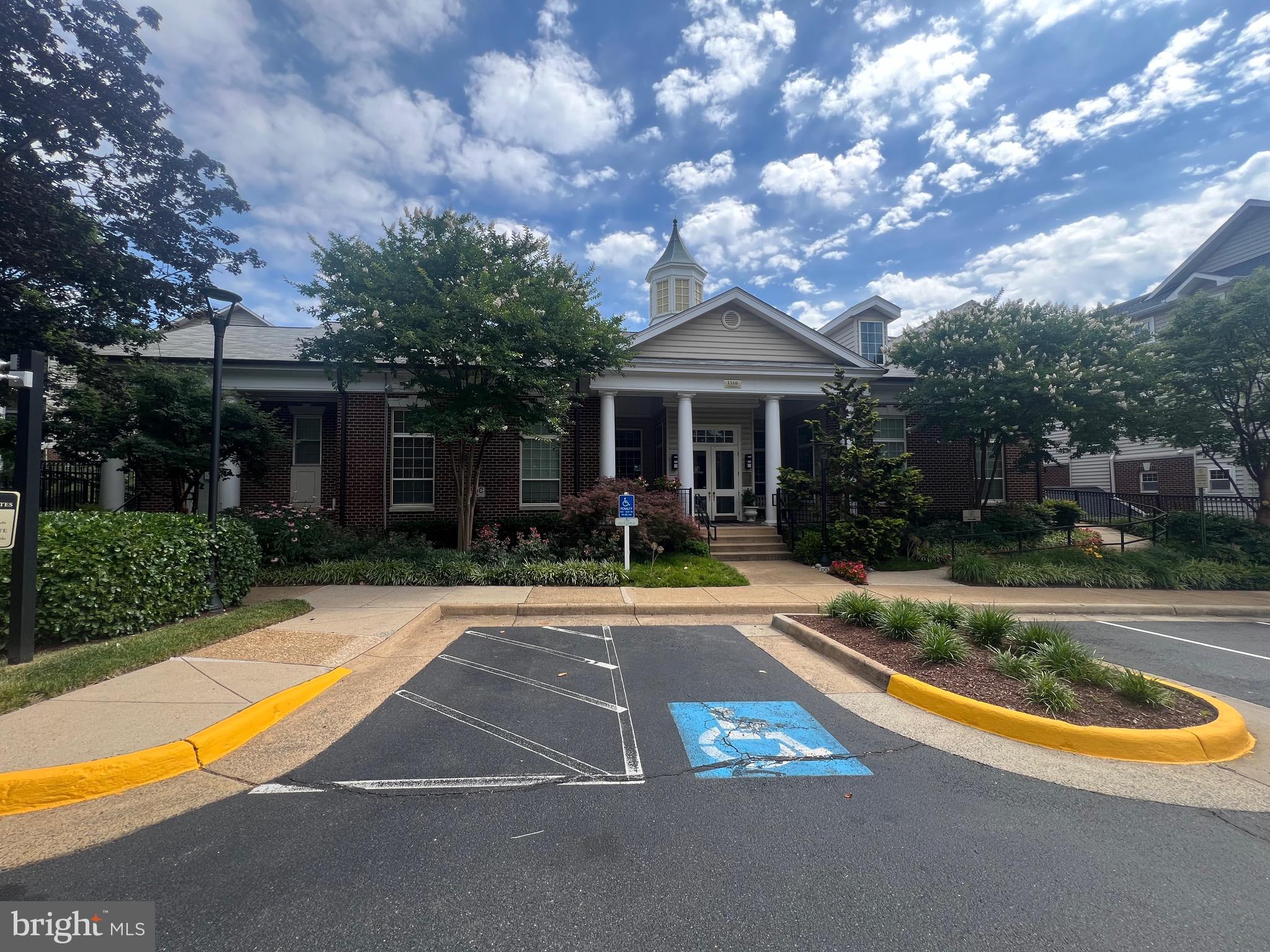 1550 Spring Gate Dr., Unit 8302 McLean, VA 22102 - Photo 3 of 40