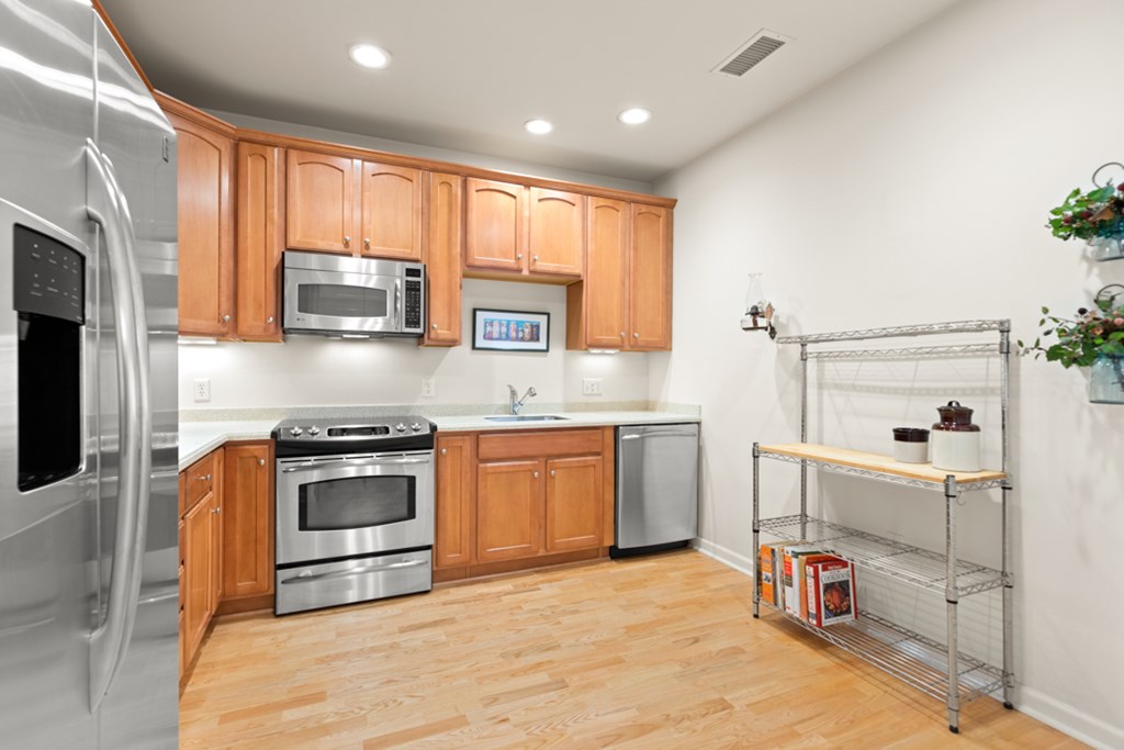 107 Clocktower Drive, Unit 3302 Waltham, MA 02452 - Photo 15 of 30