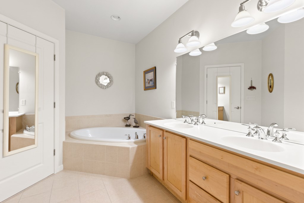 107 Clocktower Drive, Unit 3302 Waltham, MA 02452 - Photo 26 of 30