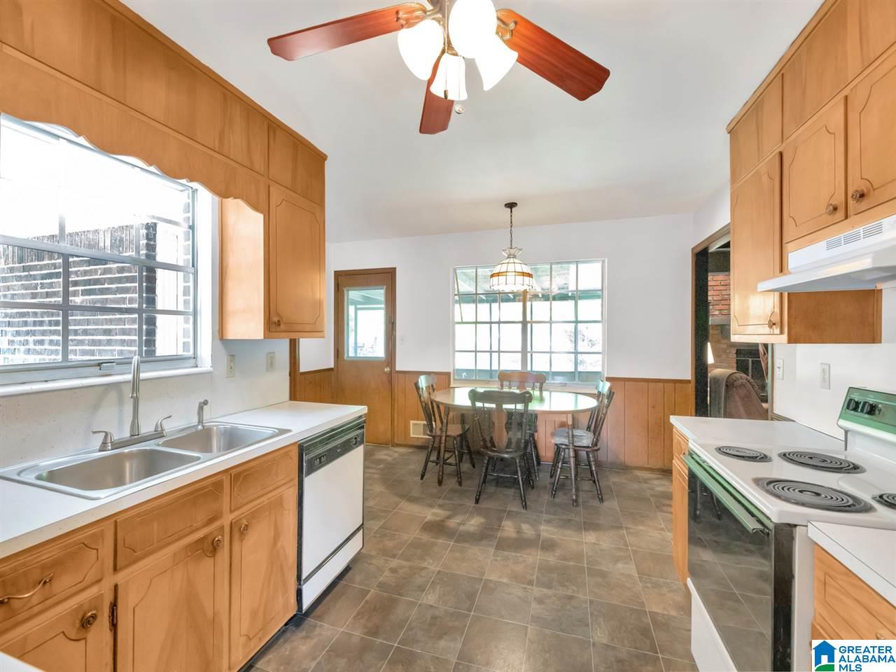 124 Merrimont Road Bessemer, AL 35023 - Photo 9 of 26