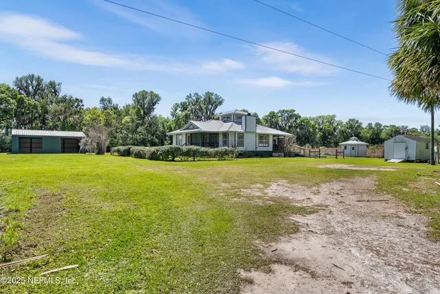 $795,000 | 22706 Southeast US Highway 301, Hawthorne, FL 32640