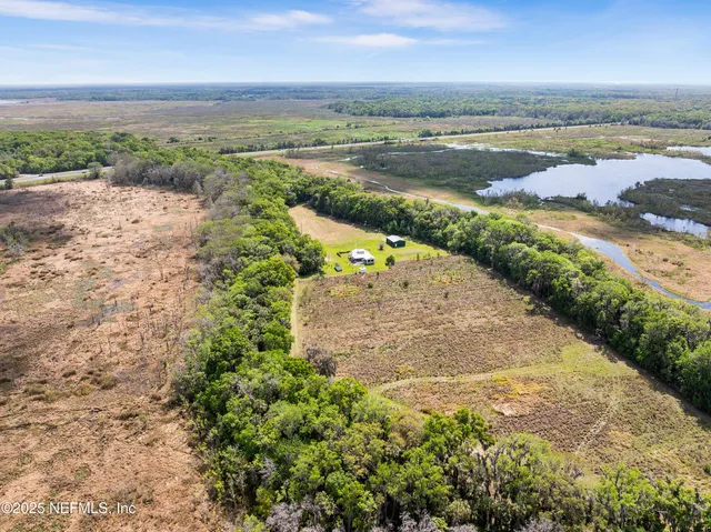 $795,000 | 22706 Southeast US Highway 301, Hawthorne, FL 32640