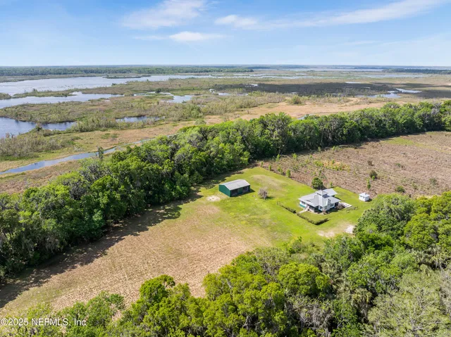 $795,000 | 22706 Southeast US Highway 301, Hawthorne, FL 32640