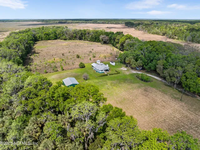 $795,000 | 22706 Southeast US Highway 301, Hawthorne, FL 32640