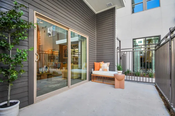 $2,665 | 1617 Enid Street, Unit 409, Houston, TX 77009