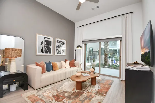 $2,665 | 1617 Enid Street, Unit 409, Houston, TX 77009