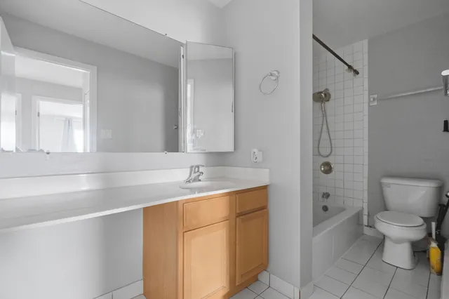 $1,650 | 864 Winesap Court, Unit 307, Prospect Heights, IL 60070