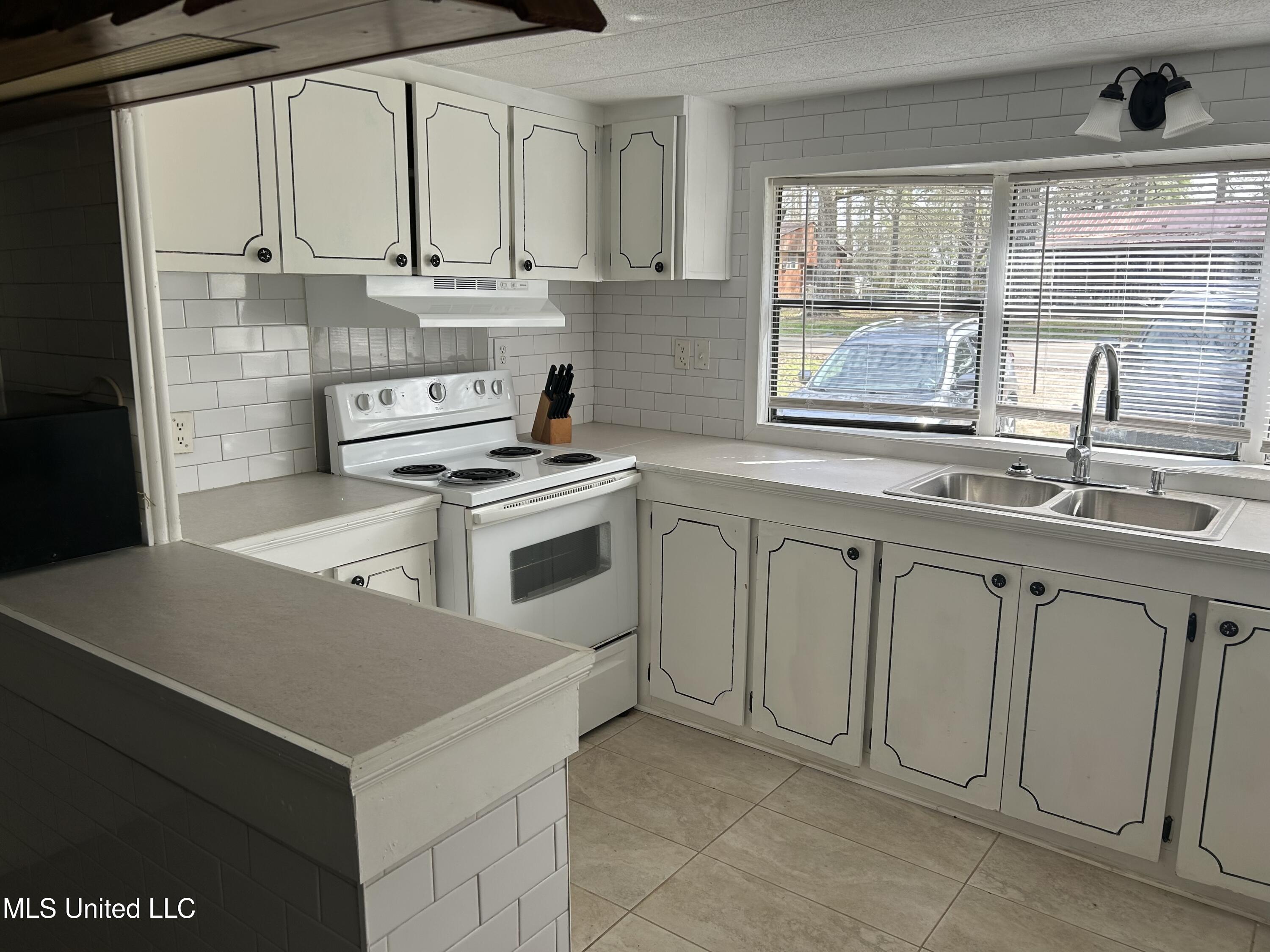 1851 Turtle Road Byram, MS 39272 - Photo 4 of 5 IMG_0110