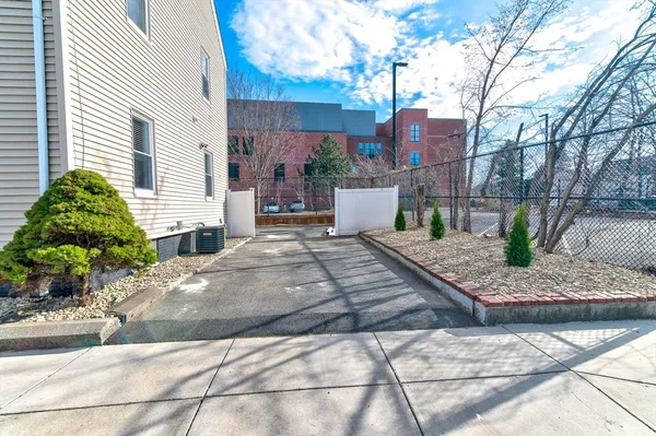 $3,750 | 45 Tainter Street, Unit 45, Medford, MA 02155