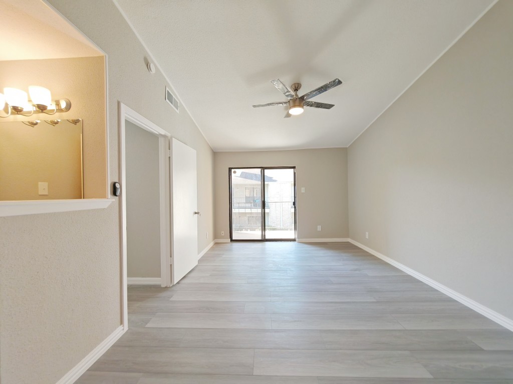 8100 Cambridge Street, Unit 28 Houston, TX 77054 - Photo 16 of 29