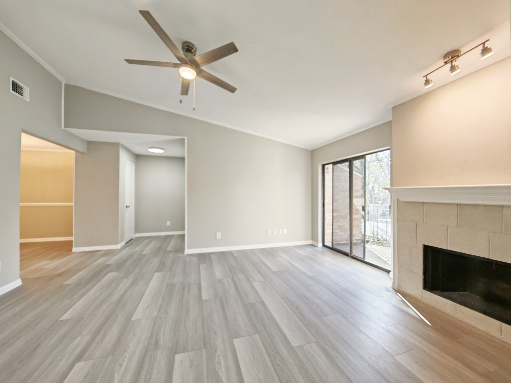 8100 Cambridge Street, Unit 28 Houston, TX 77054 - Photo 5 of 29