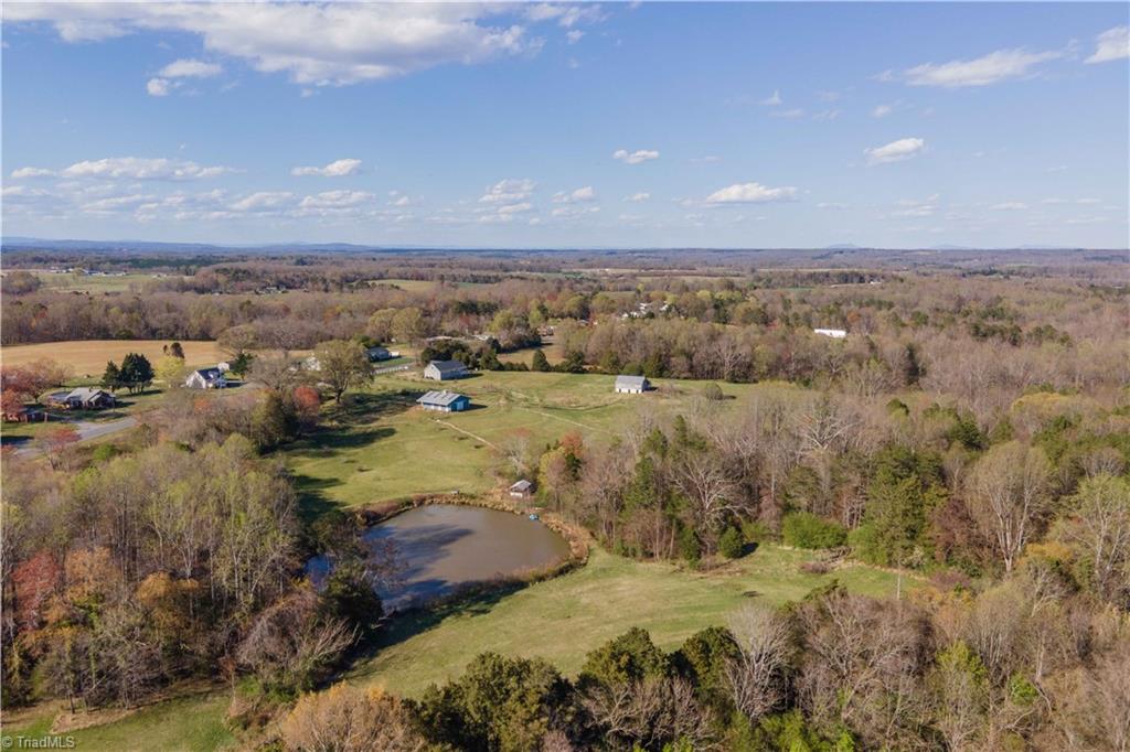 3526 Harmony Highway Harmony, NC 28634 - Photo 5 of 49