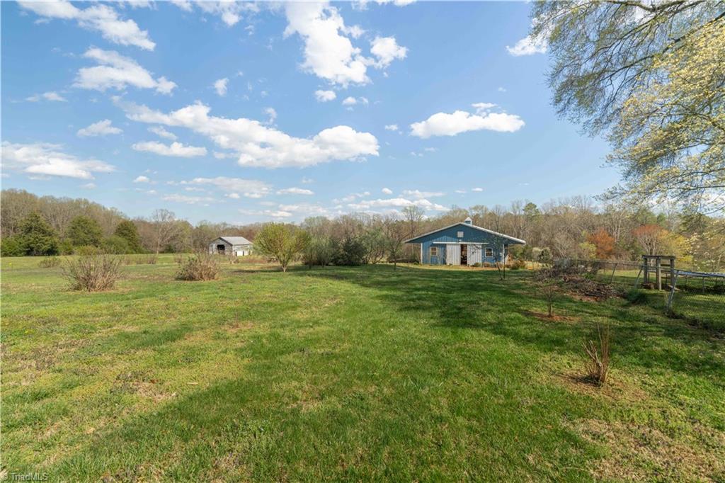 3526 Harmony Highway Harmony, NC 28634 - Photo 9 of 49