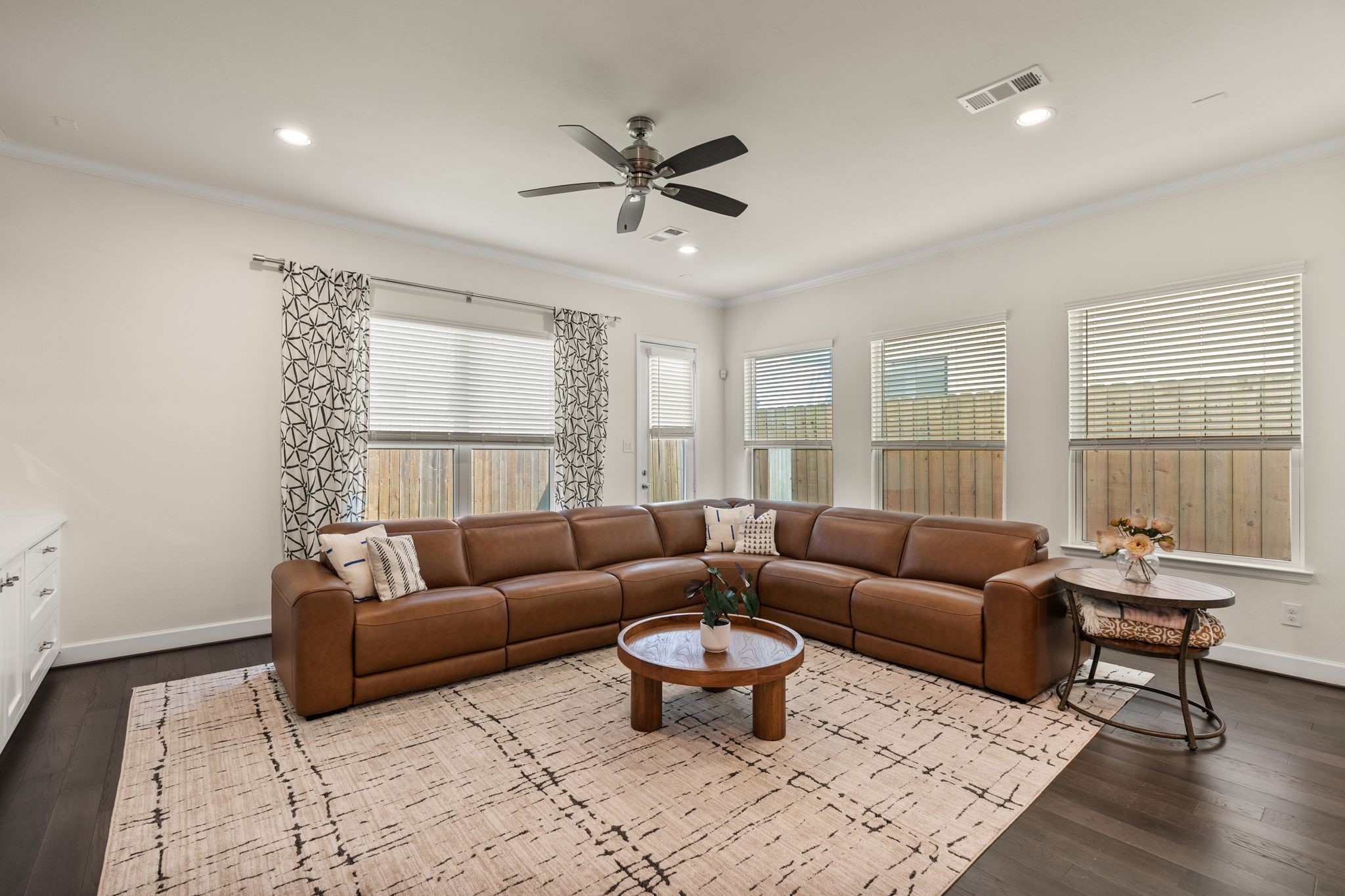 5230 Darling Street Houston, TX 77007 - Photo 10 of 34 The family room is huge and gets ton of natural light