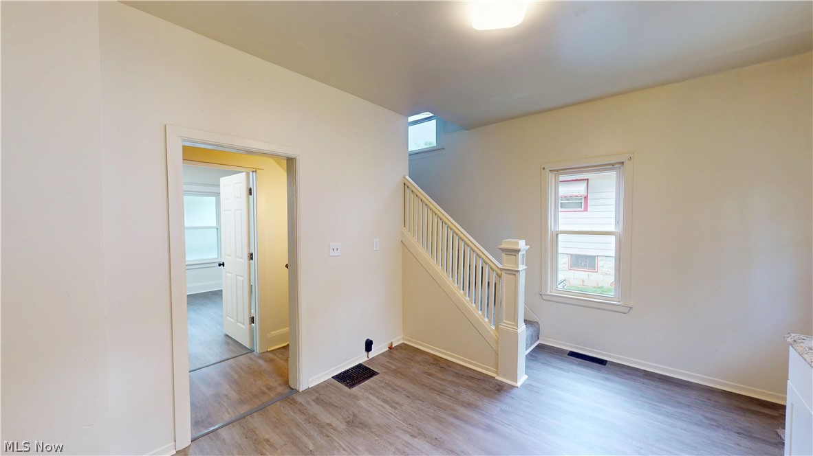 210 Perry Street, Unit FRONT Struthers, OH 44471 - Photo 10 of 26