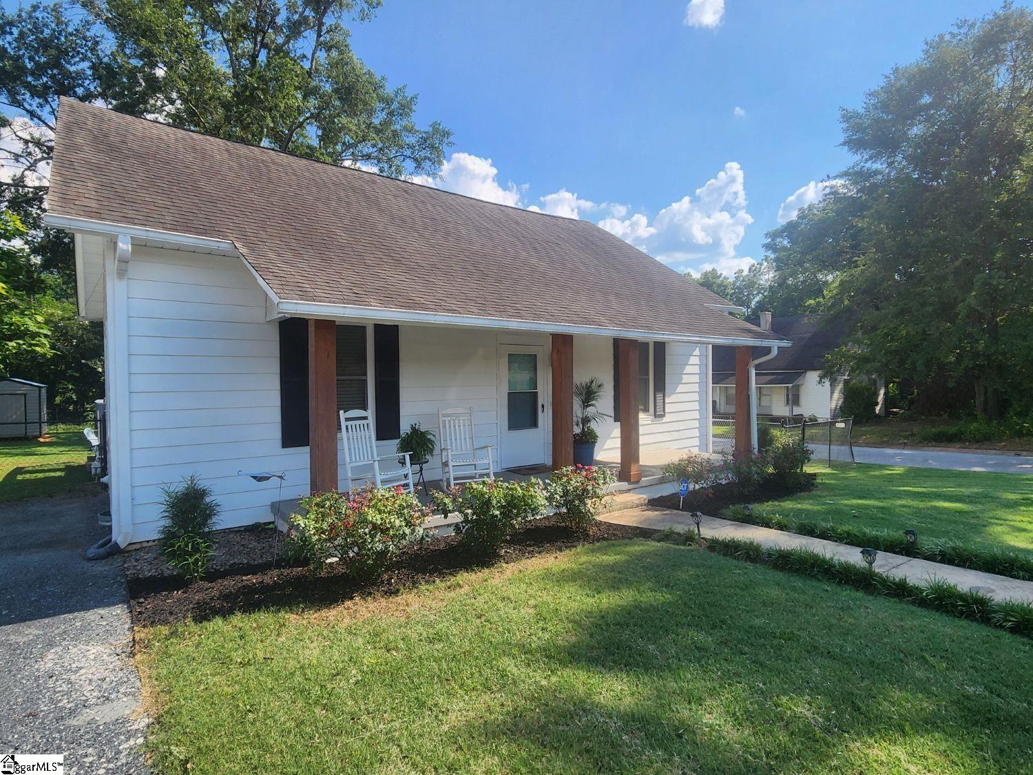 7 Haynes Street Greer, SC 29650 - Photo 2 of 40