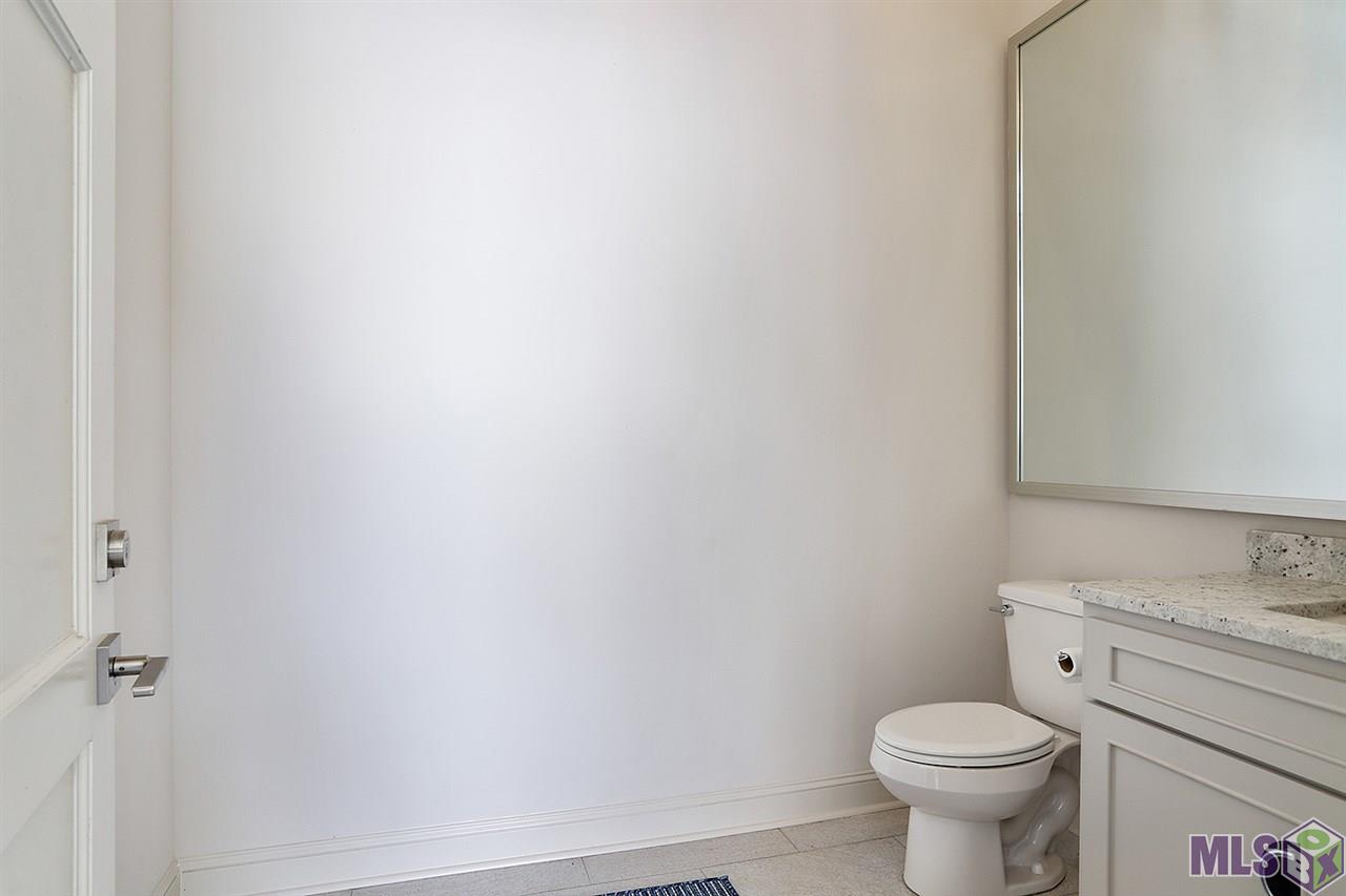 154 Valhalla Boulevard Baton Rouge, LA 70810 - Photo 12 of 50 Outside 1/2 Bath