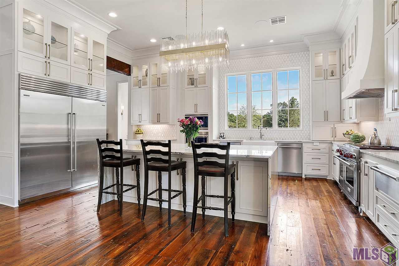 154 Valhalla Boulevard Baton Rouge, LA 70810 - Photo 23 of 50 Kitchen Island