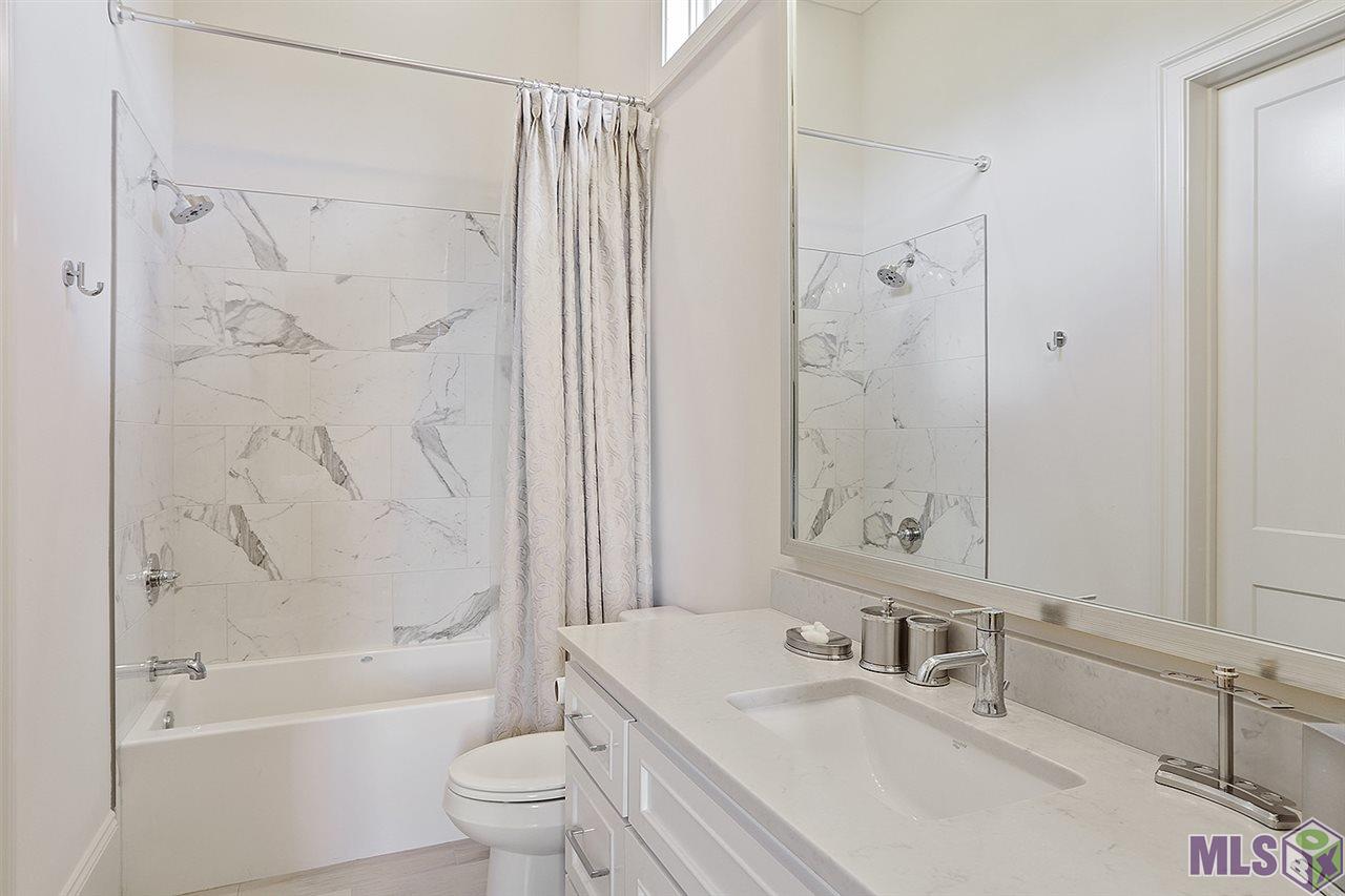154 Valhalla Boulevard Baton Rouge, LA 70810 - Photo 40 of 50 Guest Bathroom