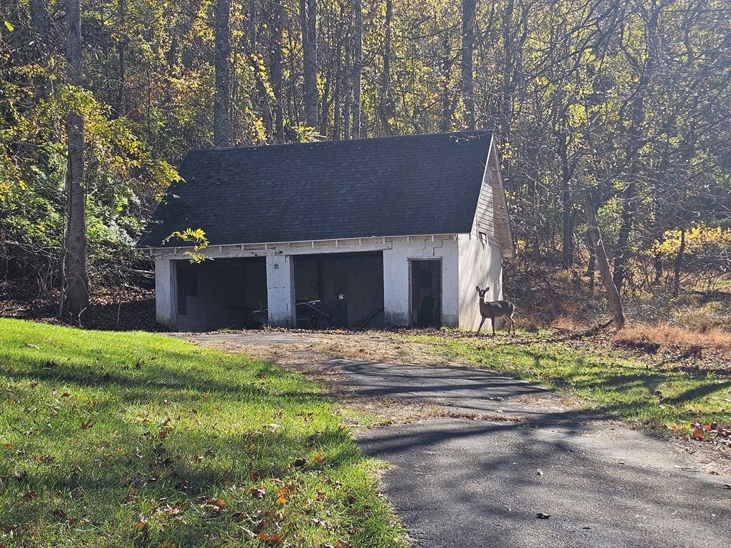 306 Tower Road Galax, VA 24333 - Photo 16 of 16 Gallery Image 16