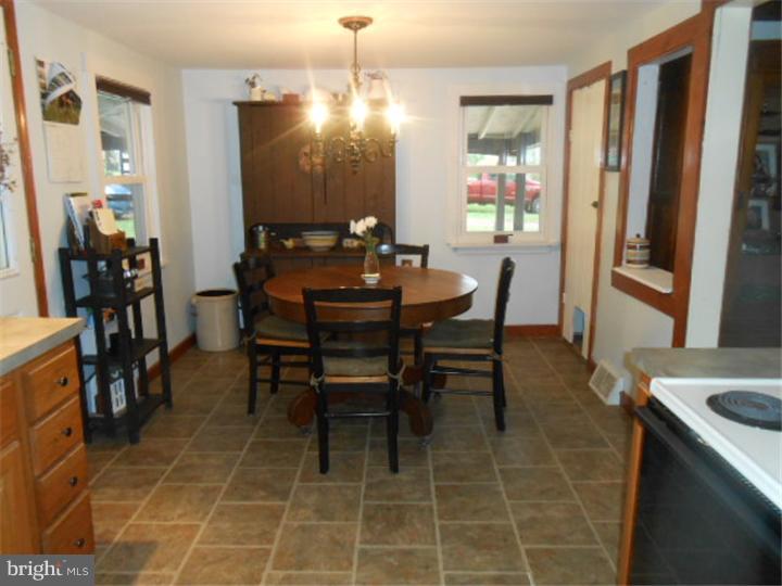 309 Barnsboro Road Sewell, NJ 08080 - Photo 7 of 25 Kitchen