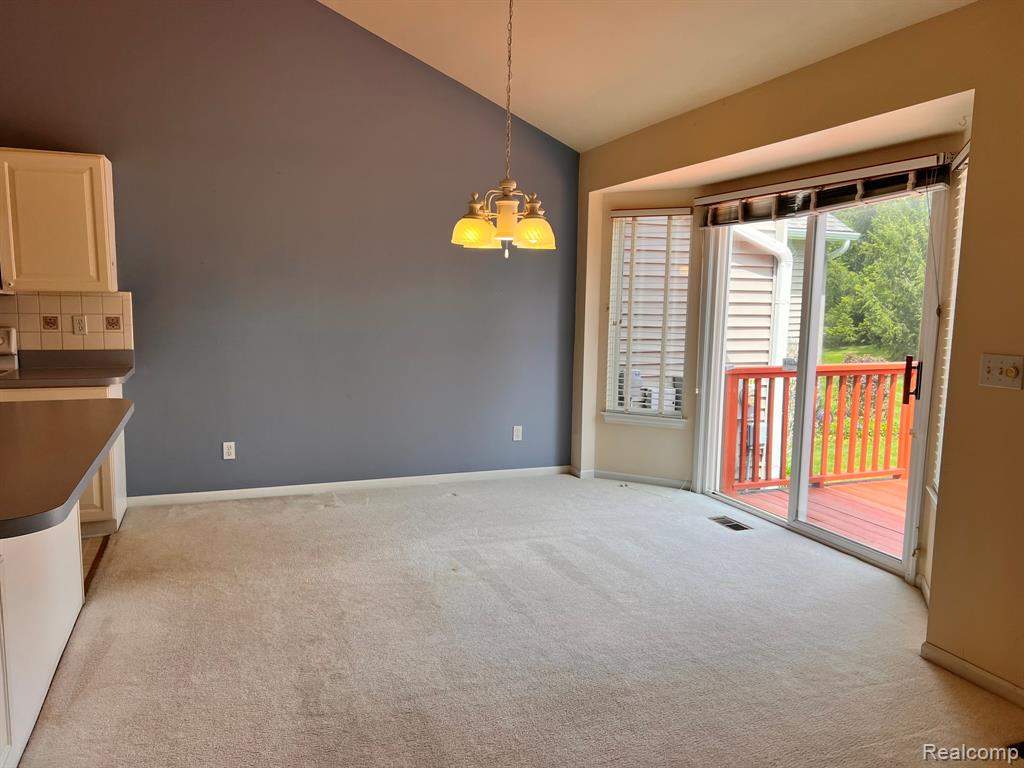 2078 West Ridge Drive, Unit 21 Davison, MI 48423 - Photo 9 of 39