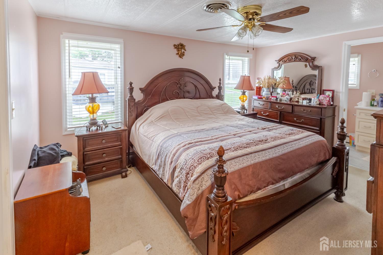 32 Whitman Road North Brunswick, NJ 08902 - Photo 14 of 16