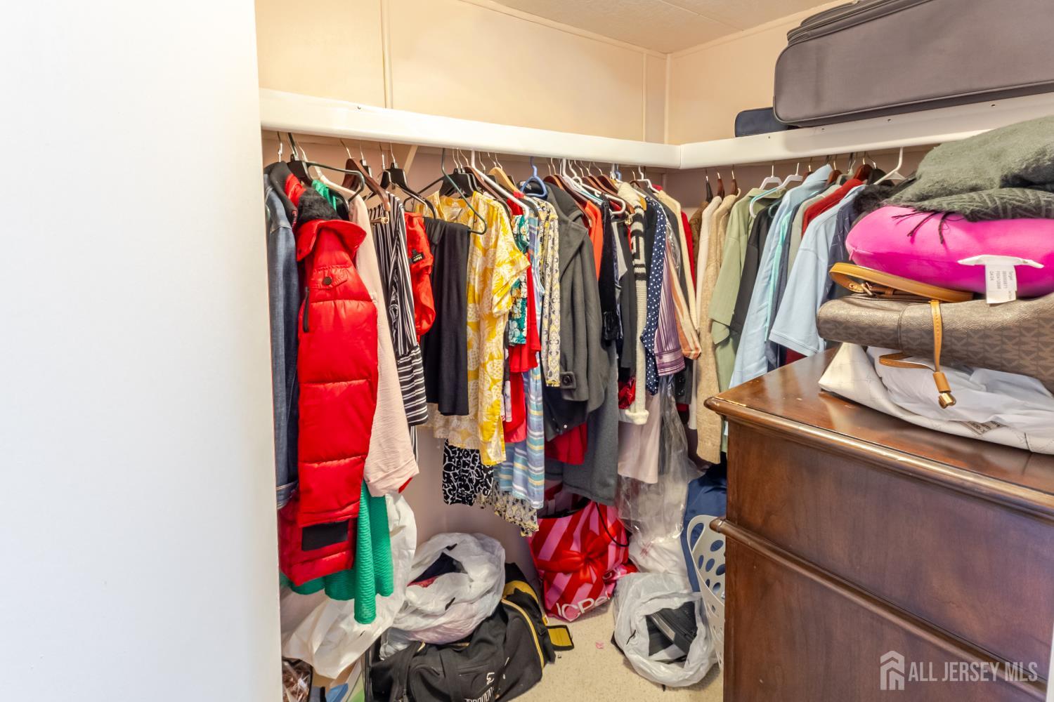 32 Whitman Road North Brunswick, NJ 08902 - Photo 15 of 16