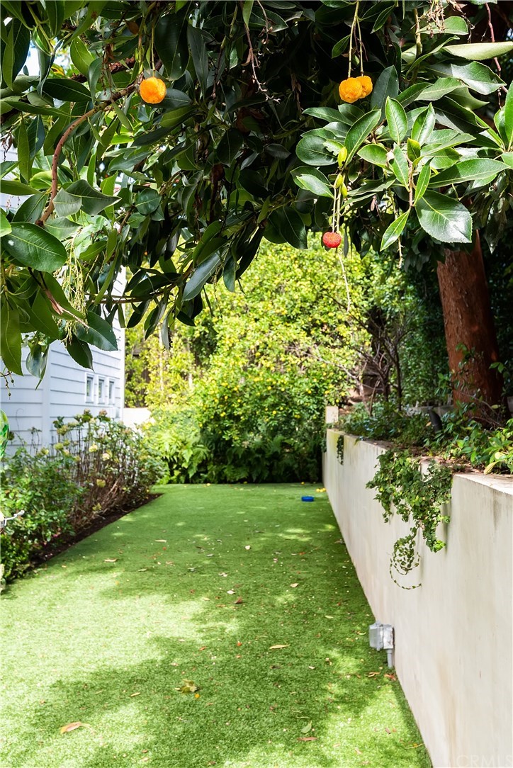 2104 Flournoy Road Manhattan Beach, CA 90266 - Photo 13 of 38