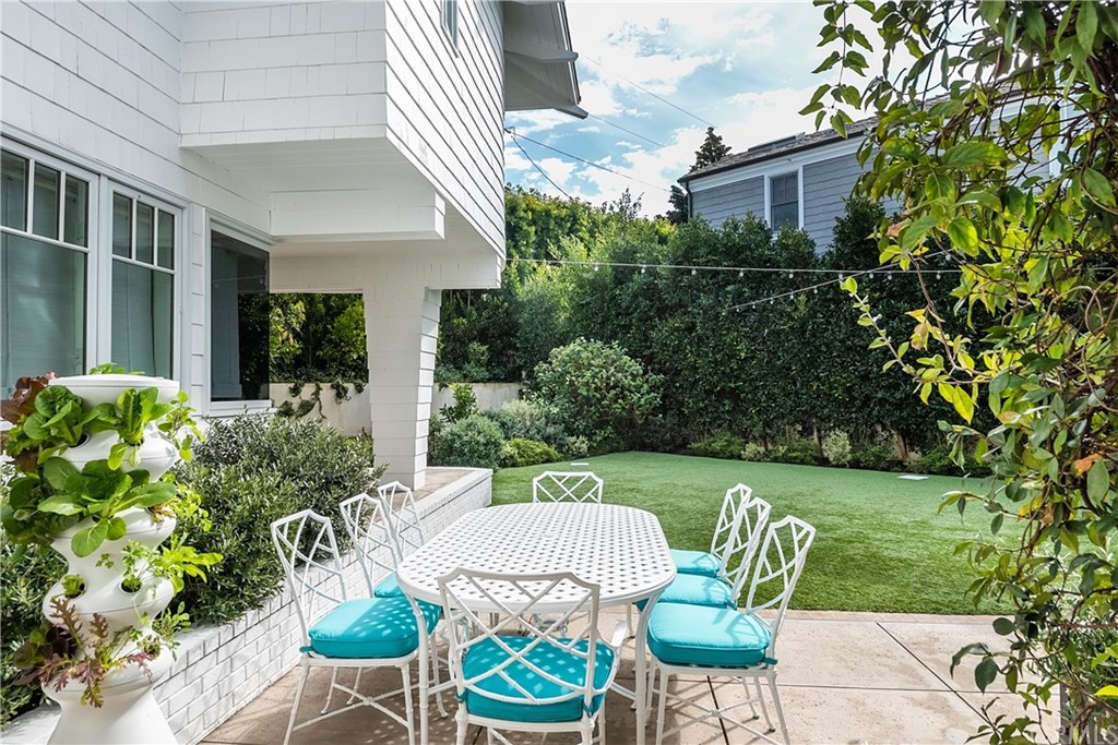 2104 Flournoy Road Manhattan Beach, CA 90266 - Photo 14 of 38