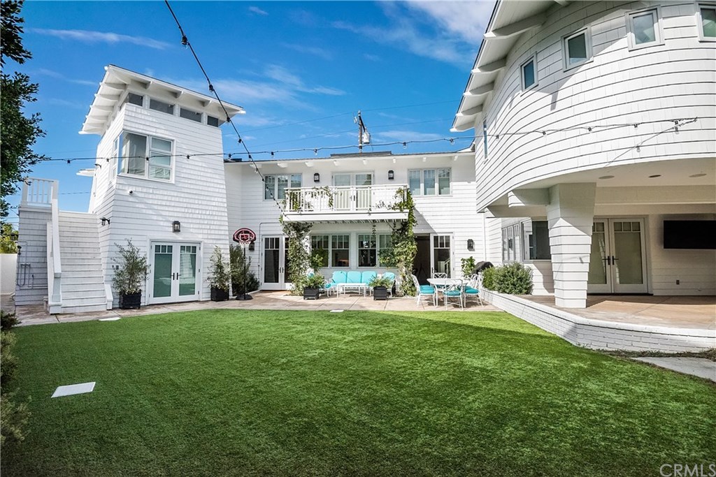 2104 Flournoy Road Manhattan Beach, CA 90266 - Photo 10 of 38