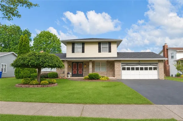 $239,900 | 40 Bru Mar Drive, Gates, NY 14606