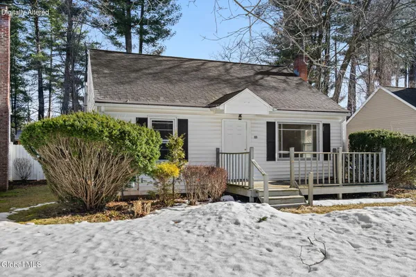 $279,900 | 27 Dresden Court, Guilderland, NY 12203