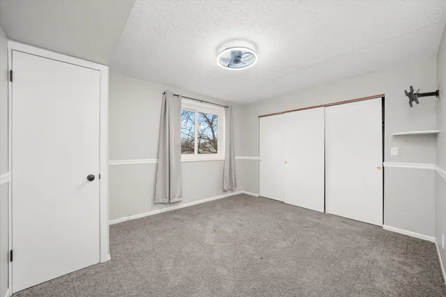 $167,400 | 1500 Rock Run Drive, Unit 2D, Crest Hill, IL 60403