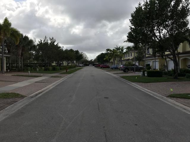 748 Imperial Lake Road West Palm Beach, FL 33413 - Photo 16 of 16 IMG_5418
