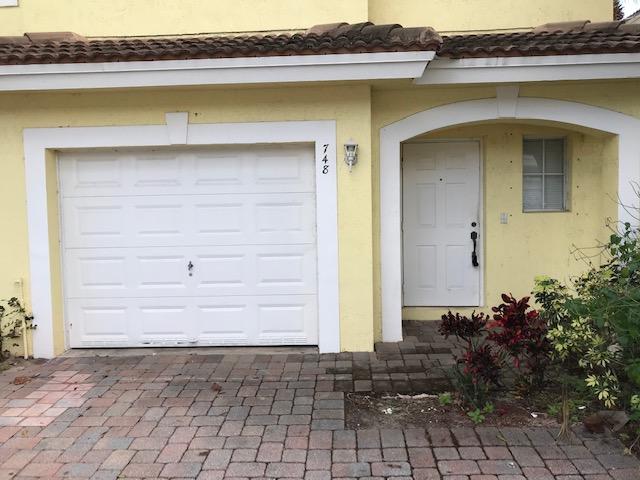 748 Imperial Lake Road West Palm Beach, FL 33413 - Photo 2 of 16 IMG_5392