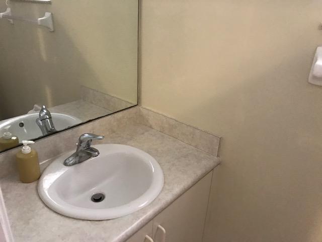 748 Imperial Lake Road West Palm Beach, FL 33413 - Photo 8 of 16 IMG_5401