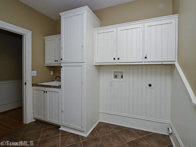 5075 Waller Road Pfafftown, NC 27040 - Photo 12 of 16 Laundry Room.