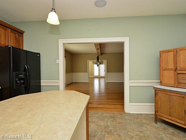 5075 Waller Road Pfafftown, NC 27040 - Photo 6 of 16 Kitchen.