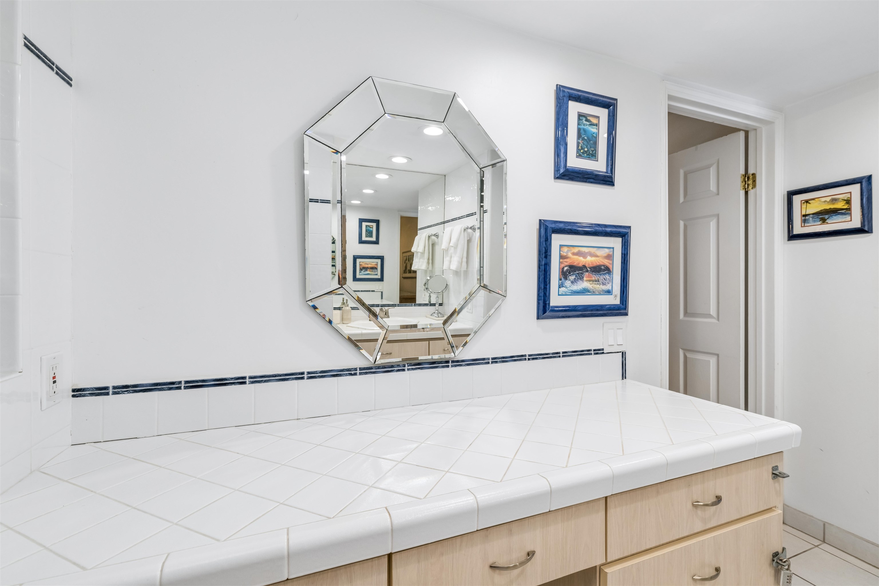 4327 Lower Honoapiilani Road, Unit 705B Lahaina, HI 96761 - Photo 8 of 27