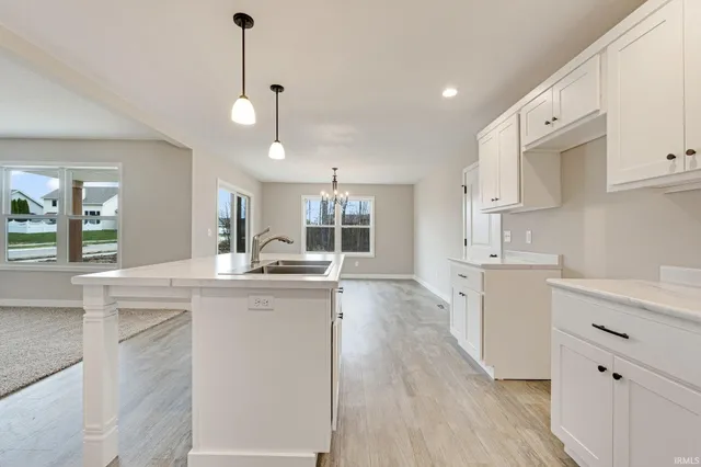 $304,900 | 4805 Falcon Parkway, New Haven, IN 46774