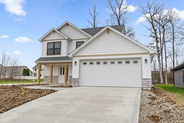 $304,900 | 4805 Falcon Parkway, New Haven, IN 46774