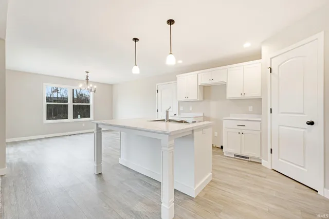 $304,900 | 4805 Falcon Parkway, New Haven, IN 46774