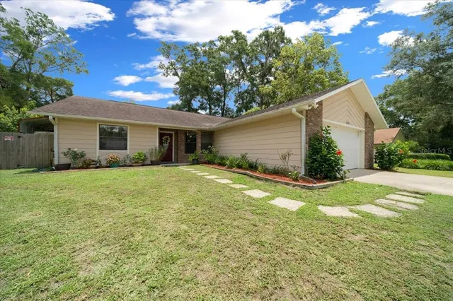 $399,900 | 1025 Southeast 56th Court, Ocala, FL 34480