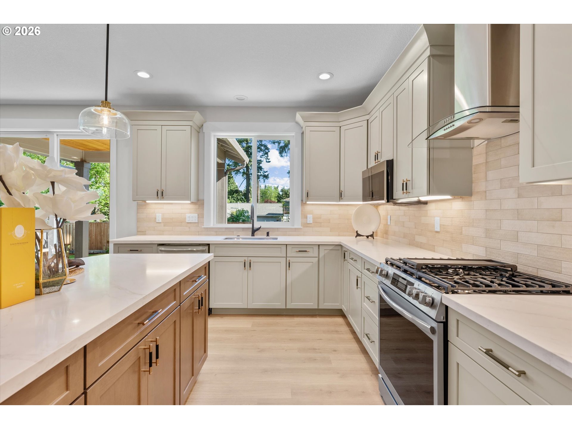 19127 Southwest Ellerson Street Beaverton, OR 97078 - Photo 6 of 43
