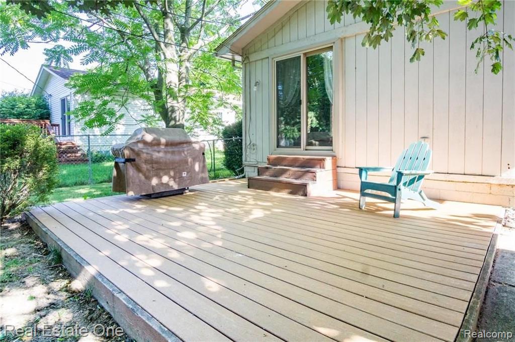 220 Red Oak Lane Rochester Hills, MI 48307 - Photo 23 of 29