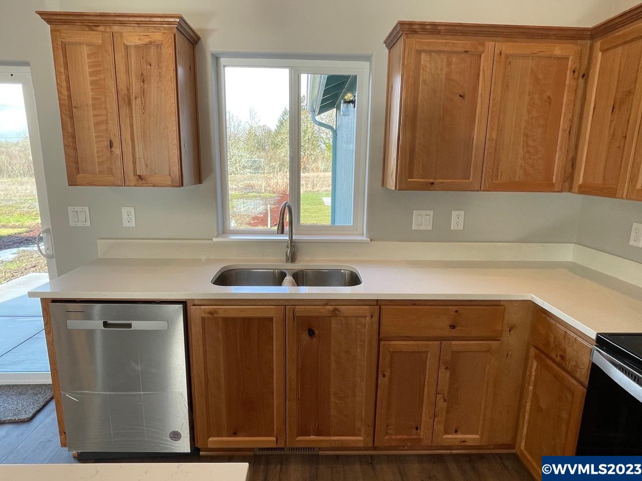 1919 Southwest 13th Avenue Albany, OR 97321 - Photo 12 of 40