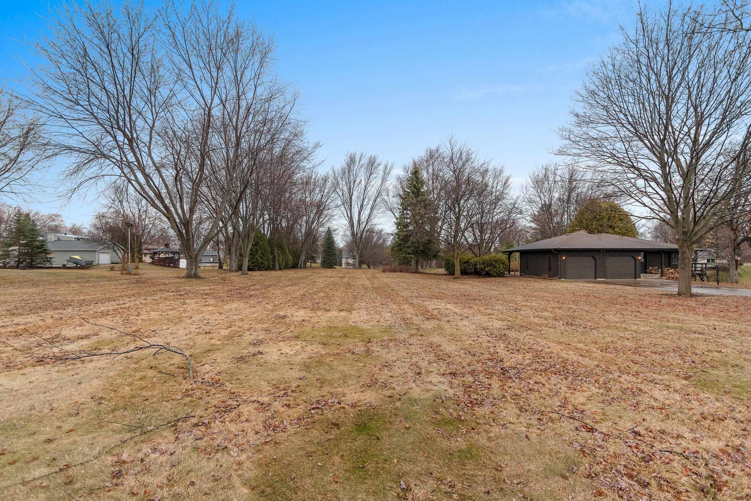 Otte Court Appleton, WI 54915 - Photo 6 of 11