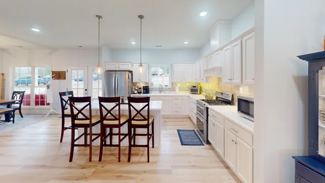 $850,000 | 150 Beaverdam Cabin Road, Camden, TN 38320